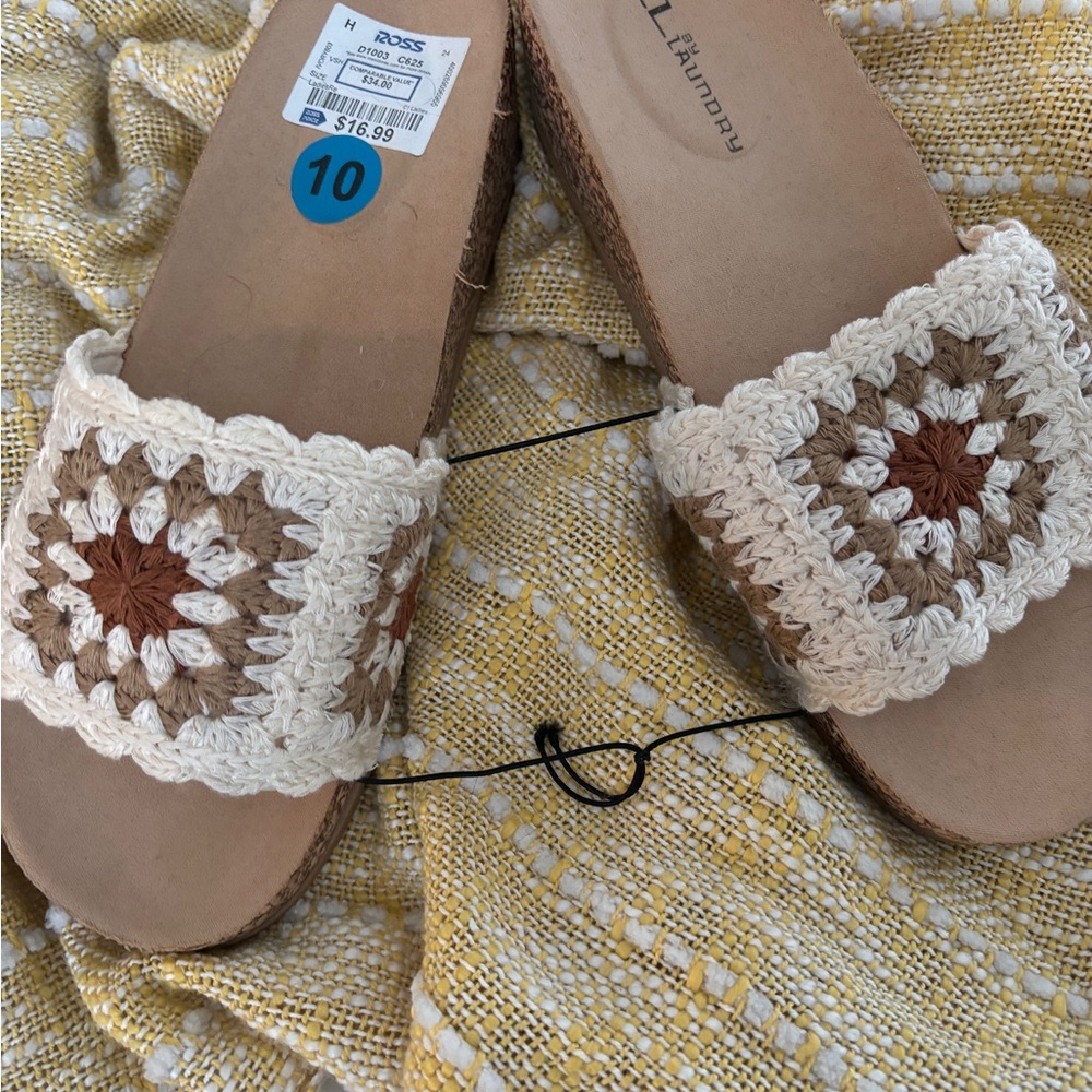 New With Tag!! Fabric Slipper! Comfy and Cozy!